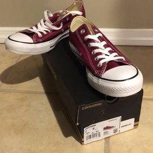 Never worn maroon converse!